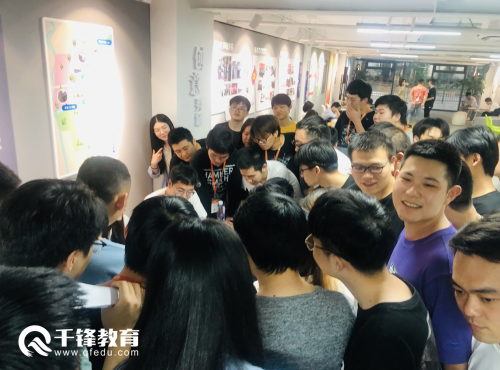 千鋒IT培訓上海校區(qū)招聘會現場3